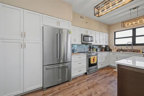 Copropriété à louer à Sarasota, Floride: 2 chambres, 157.47 m2 № 2109997 - photo 21