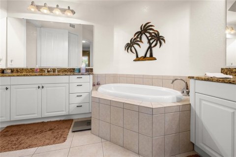 Condo in Punta Gorda, Florida, 2 bedrooms  № 1659811 - photo 22
