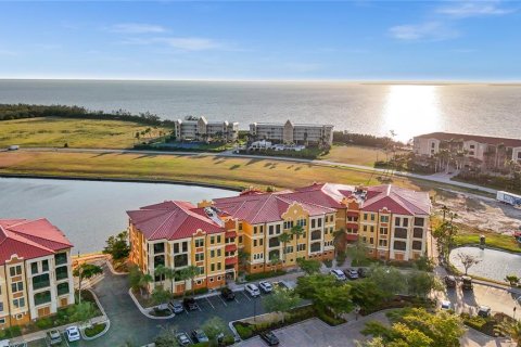Condo in Punta Gorda, Florida, 2 bedrooms  № 1659811 - photo 1