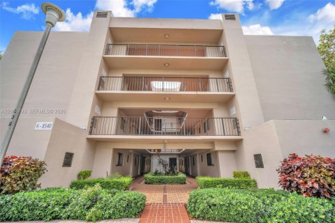 Condo in Miami, Florida, 3 bedrooms  № 2068649 - photo 26