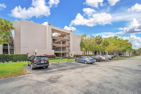 Condo in Miami, Florida, 3 bedrooms  № 2068649 - photo 25