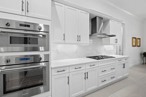 Купить виллу или дом в Сарасота, Флорида 8 комнат, 340.3м2, № 2398581 - фото 11