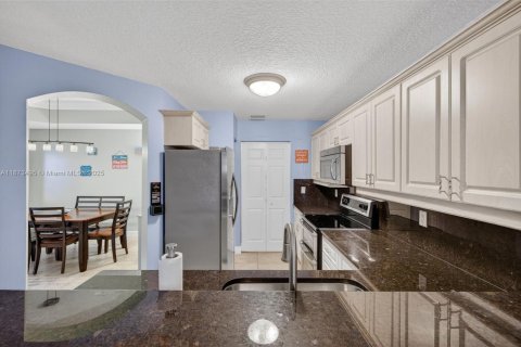Townhouse in Fort Lauderdale, Florida 3 bedrooms, 129.23 sq.m. № 1929530 - photo 24