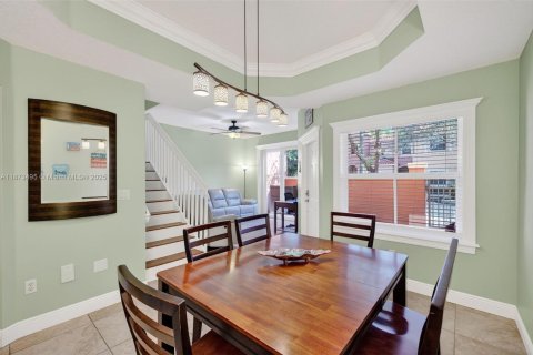 Townhouse in Fort Lauderdale, Florida 3 bedrooms, 129.23 sq.m. № 1929530 - photo 15