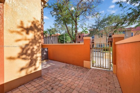 Townhouse in Fort Lauderdale, Florida 3 bedrooms, 129.23 sq.m. № 1929530 - photo 8