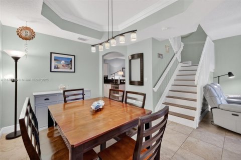 Townhouse in Fort Lauderdale, Florida 3 bedrooms, 129.23 sq.m. № 1929530 - photo 1