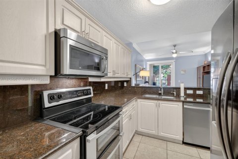 Townhouse in Fort Lauderdale, Florida 3 bedrooms, 129.23 sq.m. № 1929530 - photo 21