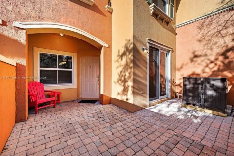 Townhouse in Fort Lauderdale, Florida 3 bedrooms, 129.23 sq.m. № 1929530 - photo 6