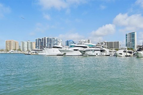 Condominio en alquiler en Sarasota, Florida, 3 dormitorios, 167.97 m2 № 2219438 - foto 5