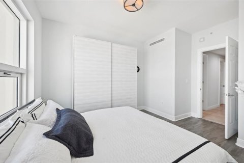 Condominio en alquiler en Sarasota, Florida, 3 dormitorios, 167.97 m2 № 2219438 - foto 24