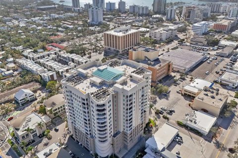 Condominio en alquiler en Sarasota, Florida, 3 dormitorios, 167.97 m2 № 2219438 - foto 11