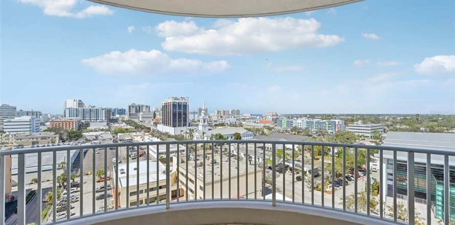 Condominio en Sarasota, Florida, 3 dormitorios № 2219438