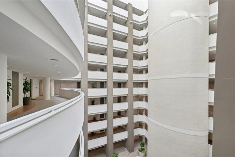Condominio en alquiler en Sarasota, Florida, 3 dormitorios, 167.97 m2 № 2219438 - foto 13