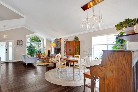 House in Parkland, Florida 4 bedrooms, 227.61 sq.m. № 2033563 - photo 7