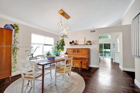 House in Parkland, Florida 4 bedrooms, 227.61 sq.m. № 2033563 - photo 8