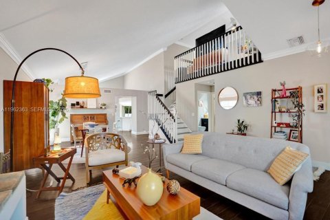 House in Parkland, Florida 4 bedrooms, 227.61 sq.m. № 2033563 - photo 2