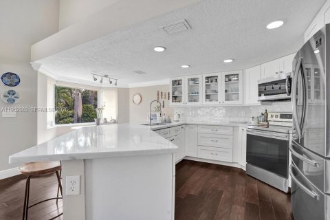 House in Parkland, Florida 4 bedrooms, 227.61 sq.m. № 2033563 - photo 12