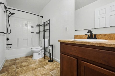 Villa ou maison à vendre à Palm Bay, Floride: 4 chambres, 254.74 m2 № 2142093 - photo 10