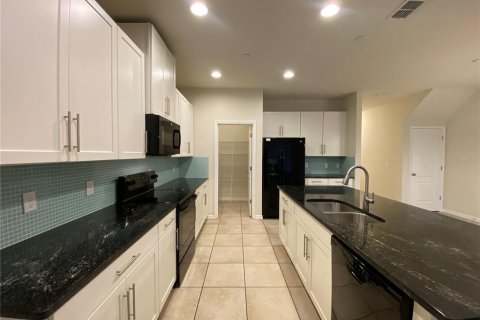 Adosado en alquiler en Winter Park, Florida, 3 dormitorios, 173.91 m2 № 1901510 - foto 5