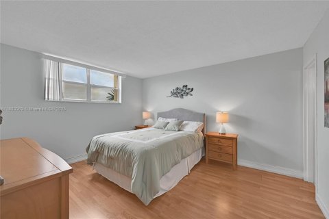 Condominio en venta en Fort Lauderdale, Florida, 2 dormitorios, 86.21 m2 № 2034471 - foto 24