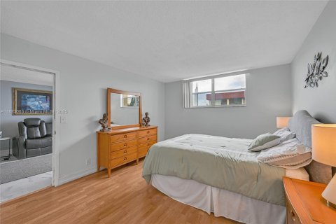 Condominio en venta en Fort Lauderdale, Florida, 2 dormitorios, 86.21 m2 № 2034471 - foto 25