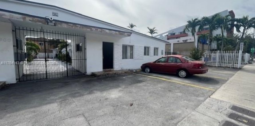 Villa ou maison à Miami, Floride 1 chambre, 45.99 m2 № 1692262