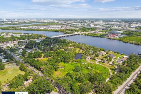 Terreno en venta en Tampa, Florida № 2144070 - foto 5