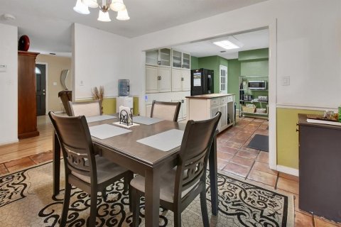 House in DeLand, Florida 3 bedrooms, 167.69 sq.m. № 1851465 - photo 6