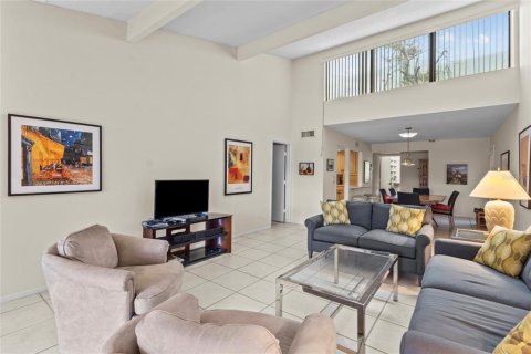 Condo in Sarasota, Florida, 3 bedrooms  № 2239842 - photo 12