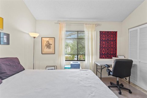 Condo in Sarasota, Florida, 3 bedrooms  № 2239842 - photo 21