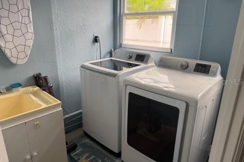 Casa en alquiler en Sarasota, Florida, 4 dormitorios, 184.78 m2 № 1907996 - foto 30