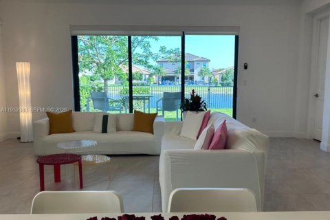 Купить виллу или дом в Паркленд, Флорида 3 спальни, 212.47м2, № 2006689 - фото 4