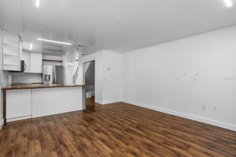 Adosado en alquiler en Kissimmee, Florida, 3 dormitorios, 128.21 m2 № 1816140 - foto 16
