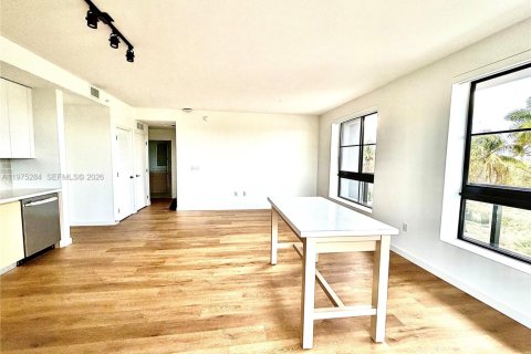 Снять в аренду кондоминиум в Норт-Майами, Флорида 3 спальни, 138.7м2, № 2041371 - фото 8