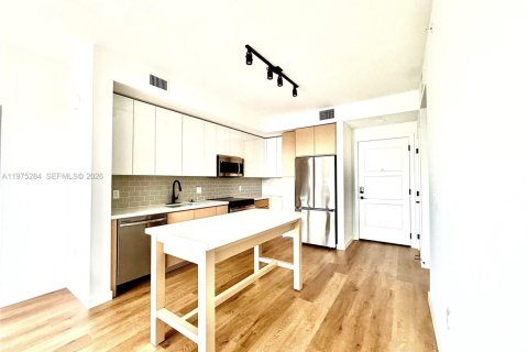 Снять в аренду кондоминиум в Норт-Майами, Флорида 3 спальни, 138.7м2, № 2041371 - фото 10