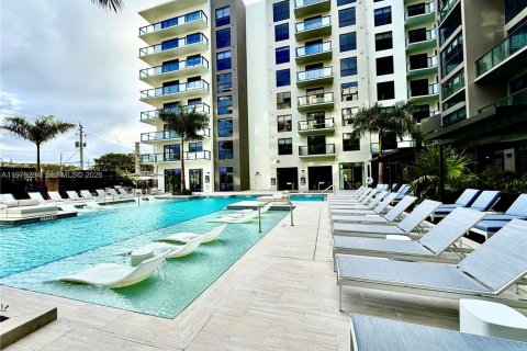 Снять в аренду кондоминиум в Норт-Майами, Флорида 3 спальни, 138.7м2, № 2041371 - фото 2