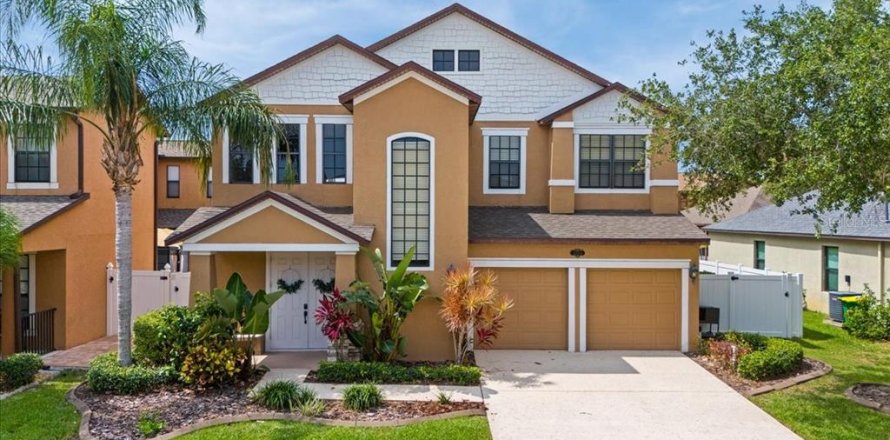 House in Merrit Island, Florida 3 bedrooms, 260.68 sq.m. № 1773088