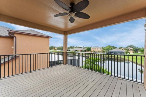 House in Merrit Island, Florida 3 bedrooms, 260.68 sq.m. № 1773088 - photo 24