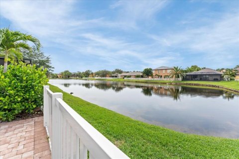 House in Merrit Island, Florida 3 bedrooms, 260.68 sq.m. № 1773088 - photo 2