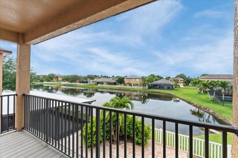 House in Merrit Island, Florida 3 bedrooms, 260.68 sq.m. № 1773088 - photo 25
