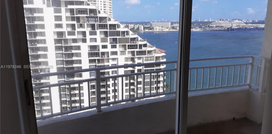 Condo à Miami, Floride, 1 chambre  № 2041898