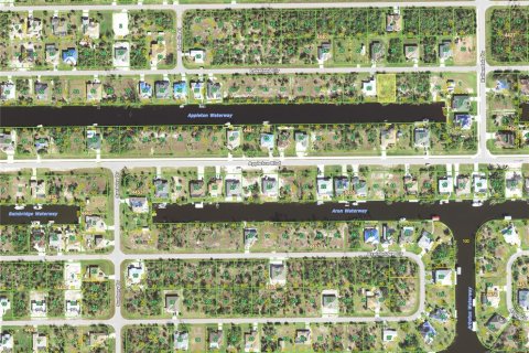 Terreno en Port Charlotte, Florida № 2103696