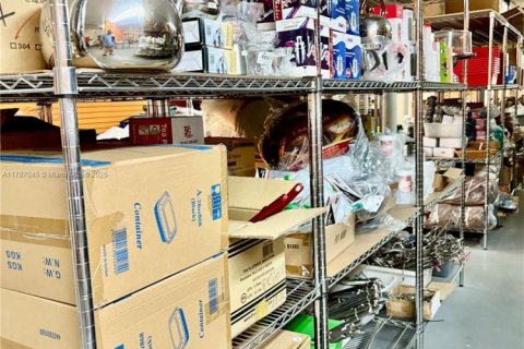 Купить коммерческую недвижимость в Майами-Гарденс, Флорида № 1959028 - фото 30