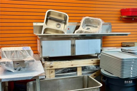 Купить коммерческую недвижимость в Майами-Гарденс, Флорида № 1959028 - фото 27