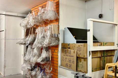 Купить коммерческую недвижимость в Майами-Гарденс, Флорида № 1959028 - фото 15