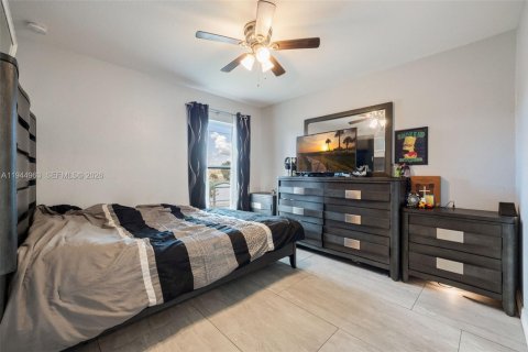 House in Moore Haven, Florida 2 bedrooms, 90.58 sq.m. № 2001133 - photo 21