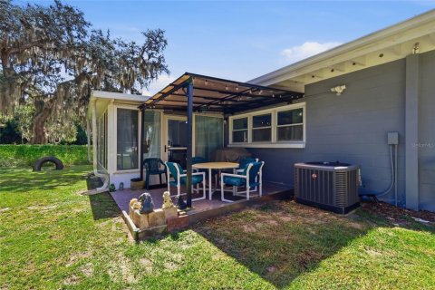 House in Titusville, Florida 3 bedrooms, 121.33 sq.m. № 2429509 - photo 30