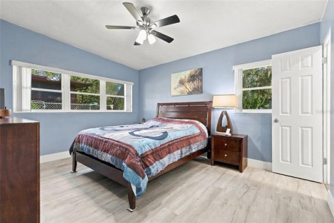 House in Titusville, Florida 3 bedrooms, 121.33 sq.m. № 2429509 - photo 17