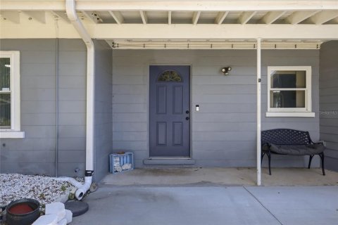 House in Titusville, Florida 3 bedrooms, 121.33 sq.m. № 2429509 - photo 3