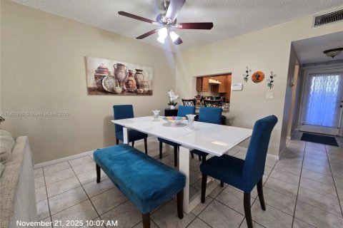 Copropriété à louer à Coconut Creek, Floride: 2 chambres, 90.12 m2 № 1975854 - photo 8